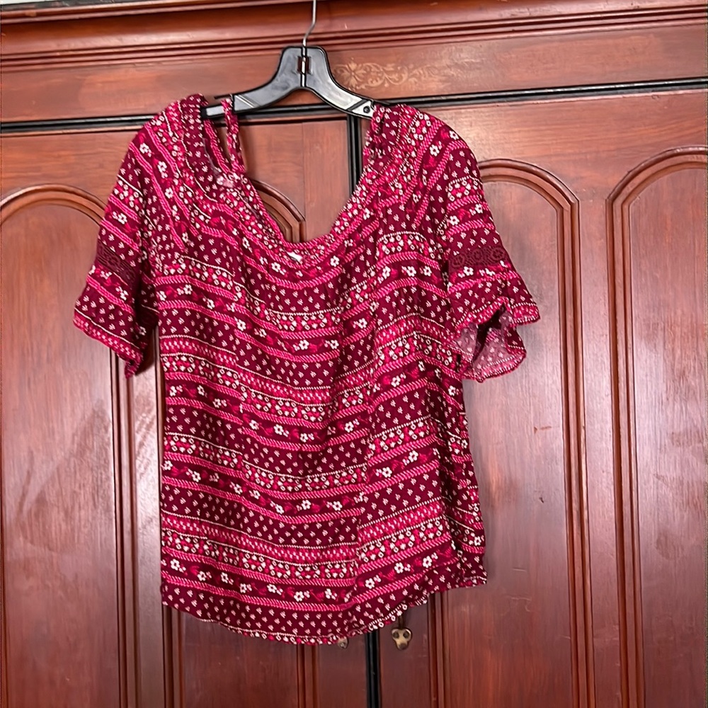 Old Navy NWOT Cold Shoulder Bell Sleeve Top Size Large